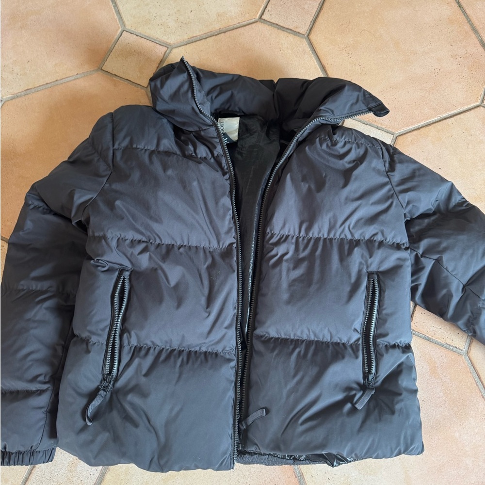Black Vuori Puffer Jacket with Zip Pockets